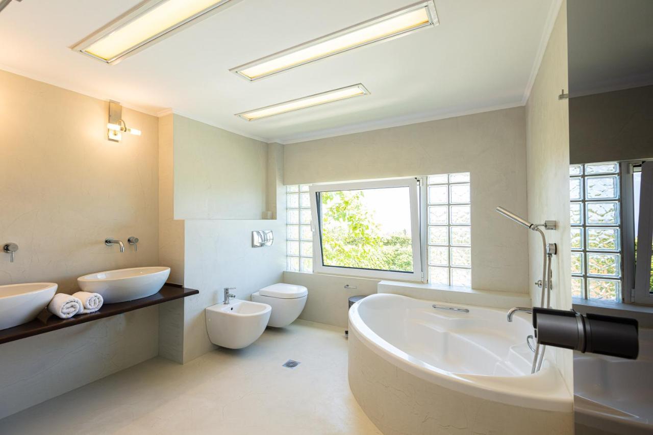 Thetree Villa, With Heated Pool & Spa Whirlpool Gállos Exterior foto
